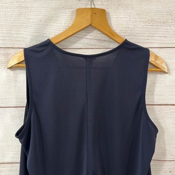 Gently used Ann Taylor navy blue women's shell tank top size Medium - Picture 7 of 7